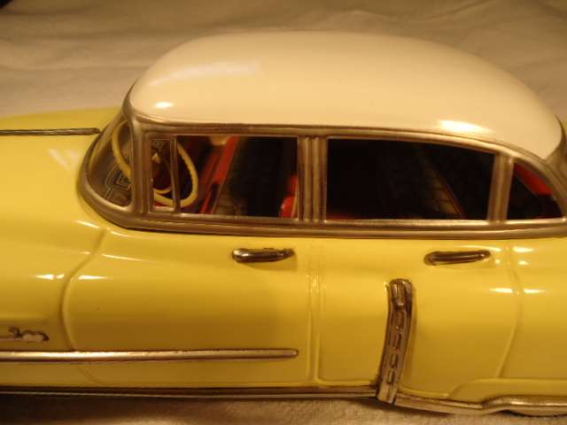GAMA 300 - Cadillac - L - 31cm, H - 9.5cm , W - 13.54cm - Restored - Operational - Tin Plate