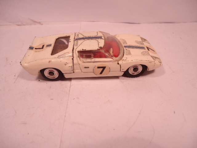 Dinky Toys - Ford GT 40 - # 215