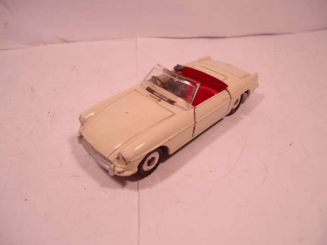 Dinky Toys - MGB - # 113