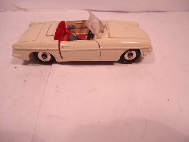 Dinky Toys - MGB - # 113