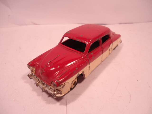 Dinky Toys - Studebaker Landcruiser - # 172