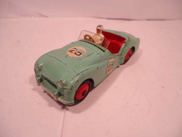 Dinky Toys - Triumph TR2 - # 111