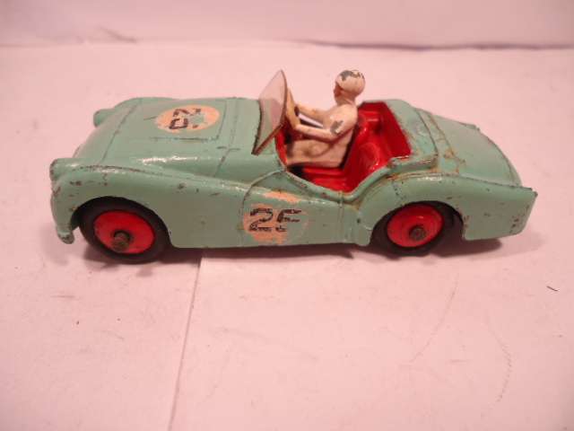 Dinky Toys - Triumph TR2 - # 111