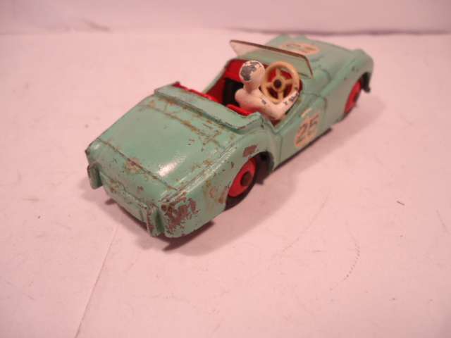 Dinky Toys - Triumph TR2 - # 111
