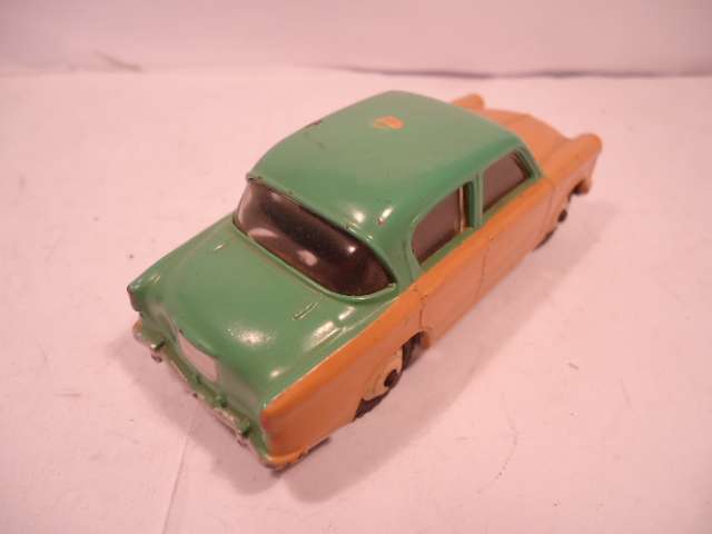 Dinky Toys - Hillman Minx- # 175