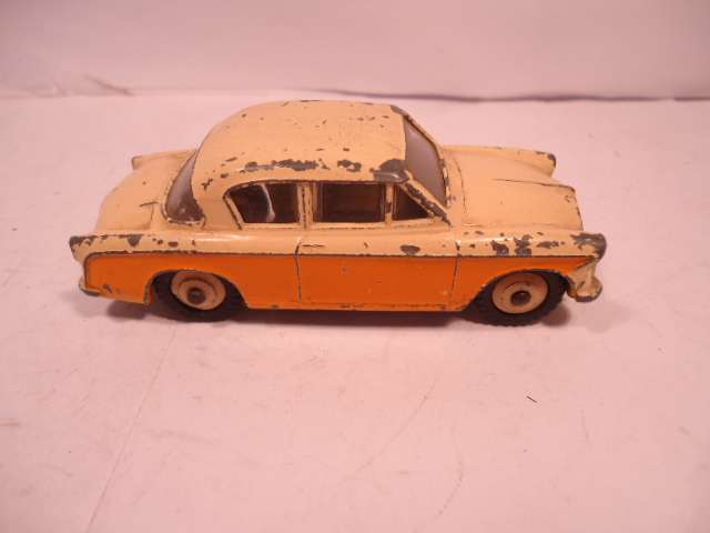 Dinky Toys - Sunbeam Rapier - # 166