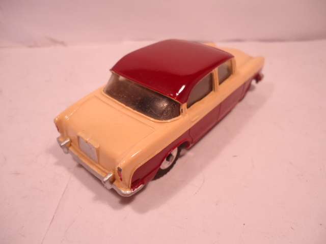 Dinky Toys - Humber Hawk - # 165 - Restored