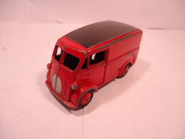 Dinky Toys - Morris 10 CWT - Royal Mail Van - # 260