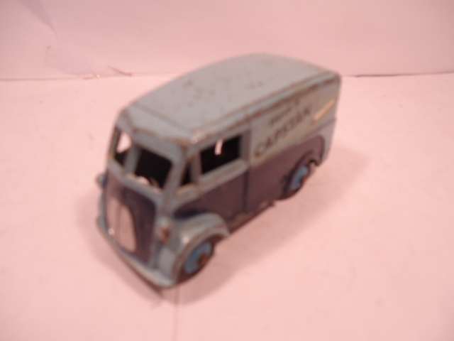 Dinky Toys - Morris 10 CWT - Capstan Van - # 465