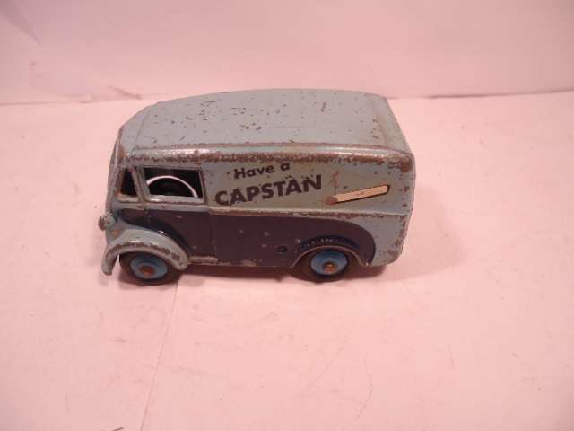Dinky Toys - Morris 10 CWT - Capstan Van - # 465