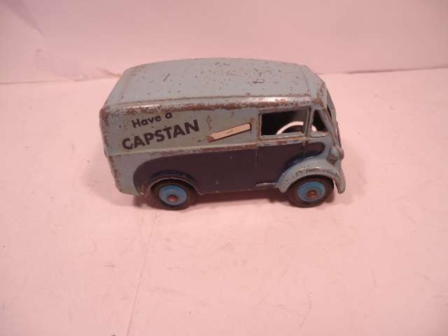 Dinky Toys - Morris 10 CWT - Capstan Van - # 465