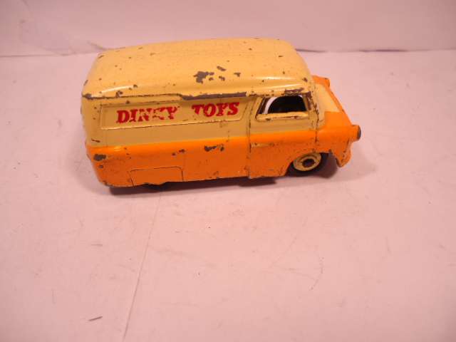 Dinky Toys - Bedford Dinky Toys Van - # 482