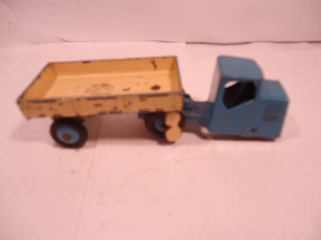 Dinky Toys - Mechanical Horse and Trailer - # 415
