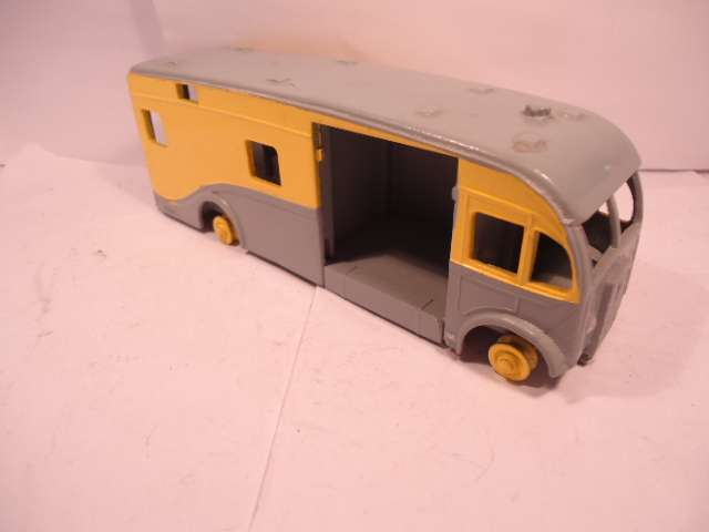 Dinky Toys - Race Horse Transporter # 979 - to be restored