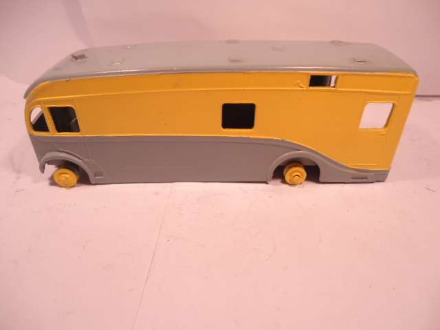 Dinky Toys - Race Horse Transporter # 979 - to be restored