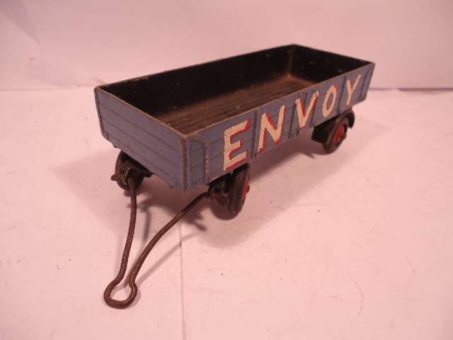 Dinky Toys - Lot of 3 - Manuare Spreader #321 and Thames truck # 422  and Trailer - to be restored