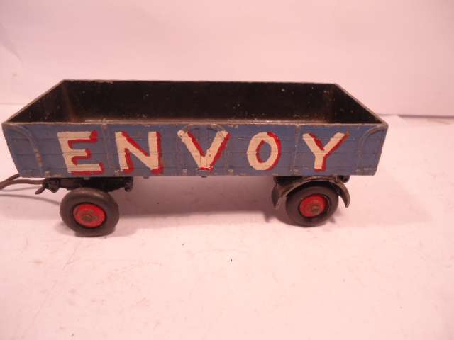 Dinky Toys - Lot of 3 - Manuare Spreader #321 and Thames truck # 422  and Trailer - to be restored