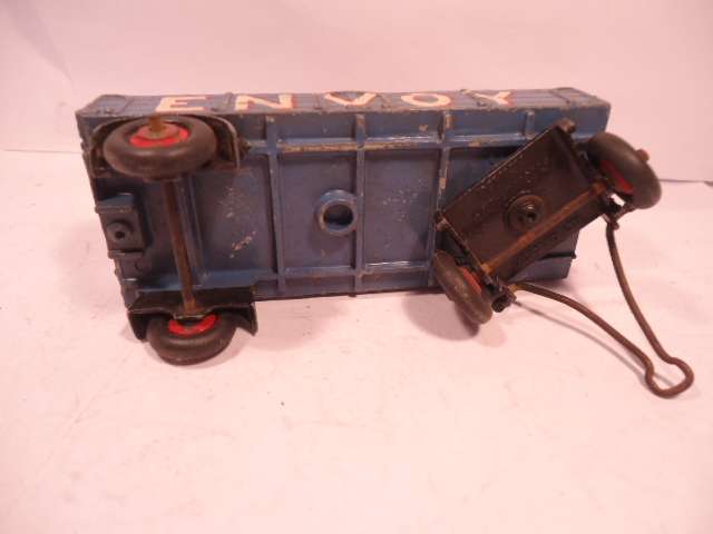 Dinky Toys - Lot of 3 - Manuare Spreader #321 and Thames truck # 422  and Trailer - to be restored