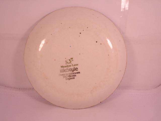 J&G Meakin - 'Meadow Lane Lifestyle' -  Wall plate & Bracket - Made In England