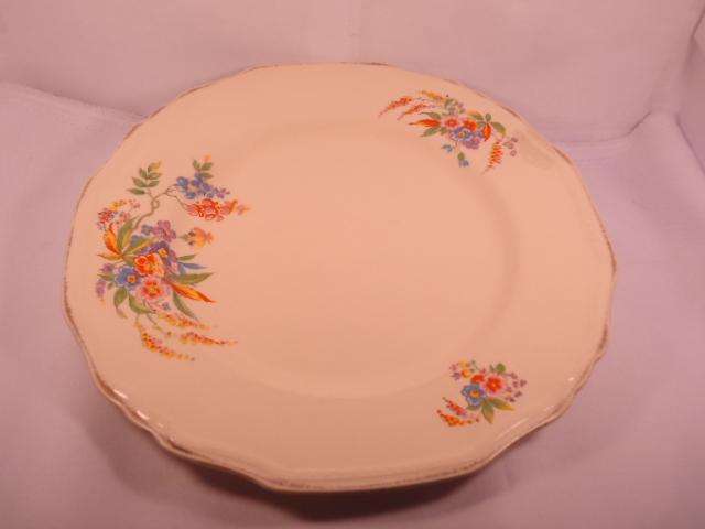 Alfred Meakin - 'Cascadia' - Dinner Plate with Wall Bracket - Made In England