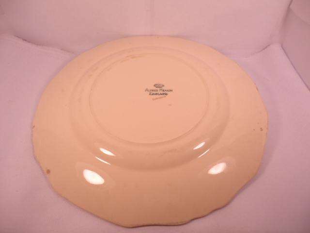 Alfred Meakin - 'Cascadia' - Dinner Plate with Wall Bracket - Made In England