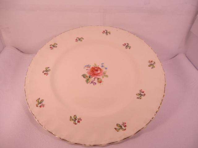 Grindley - 'Cream Petal' - Dinner Plate with Wall Bracket - Made In England
