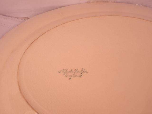 Alfred Meakin - Dinner Plate with Wall Bracket - Made In England