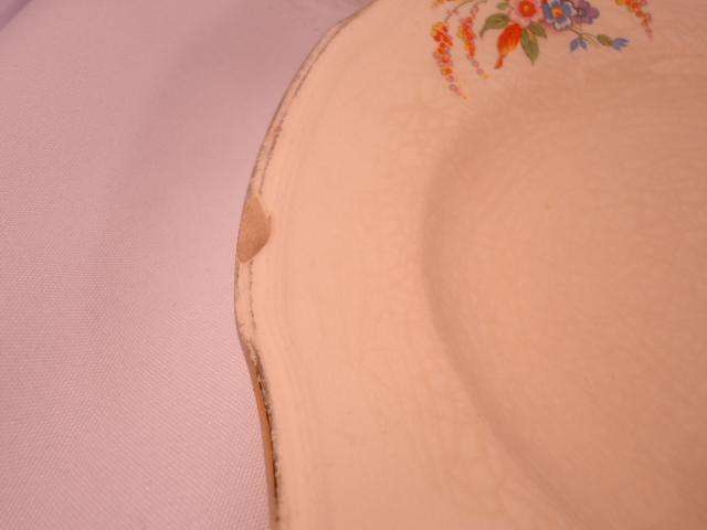 Alfred Meakin - Dinner Plate with Wall Bracket - Made In England