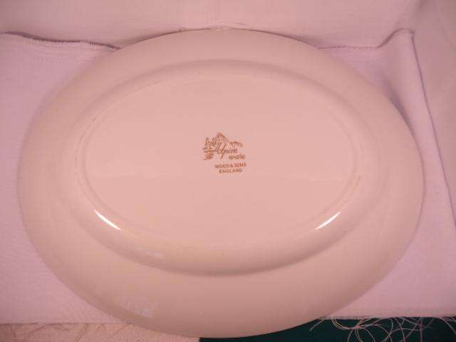 Wood & Sons - Alpine Ware Meat Plate & Bracket - Made In England
