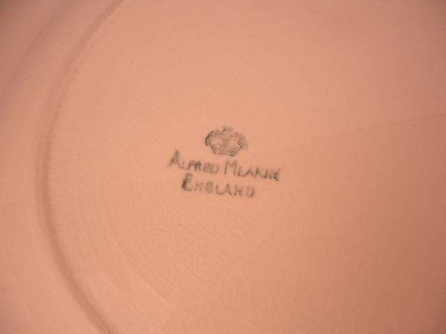 Alfred Meakin - Dinner Plate & Bracket - Made In England