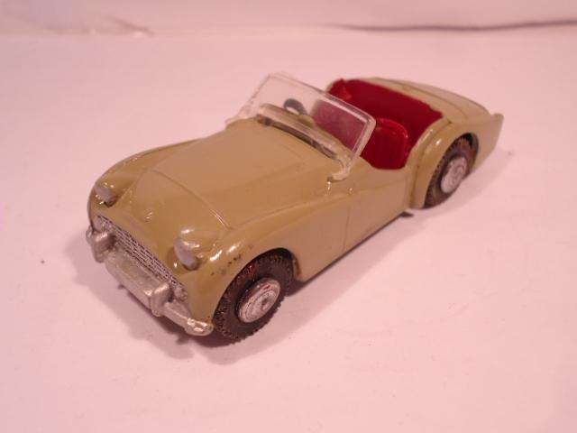 Spot On - Triumph TR3 - 1/42 scale - Restored