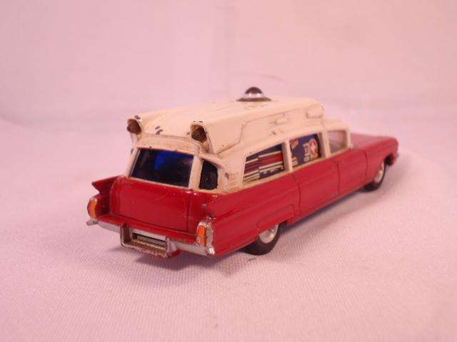 Corgi - Cadillac Superior Ambulance - A1 - #437
