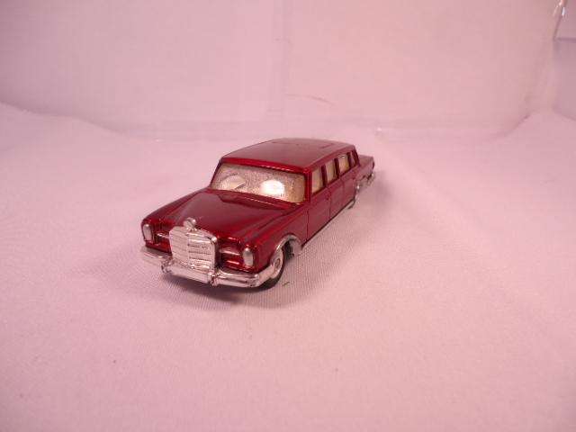 Corgi - Mercedes 600 Pullman - A - #247