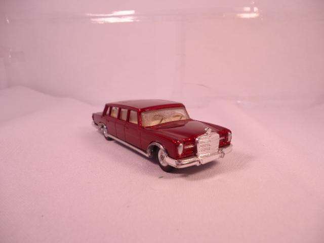 Corgi - Mercedes 600 Pullman - A - #247