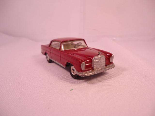 Corgi - Mercedes 220SE - A3 - #230