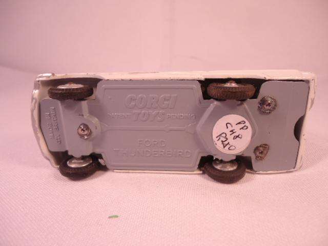 Corgi - Ford Thunderbird - Bermuda Taxi - A1 - #430