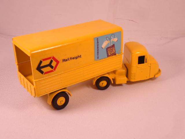 Budgie - Scammel Scarab Van - British Railways Articulated Delivery Van - Cadbury's - #238