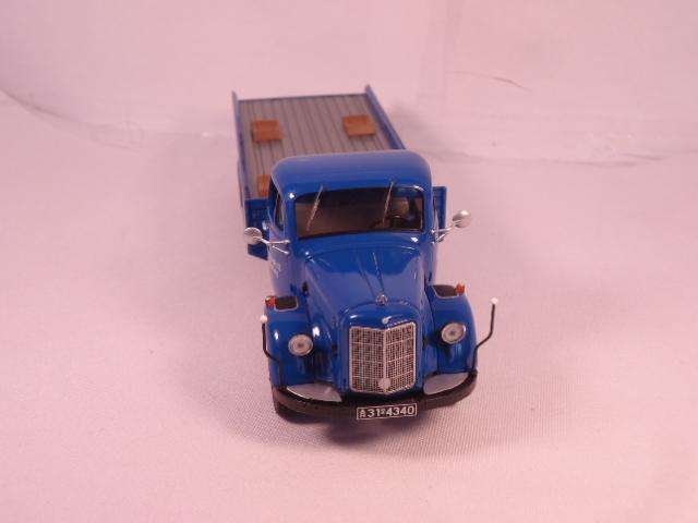 PremiumX - Mercedes Truck with Mercedes Racing Car - Ltd Edt - 1/500 - #12455
