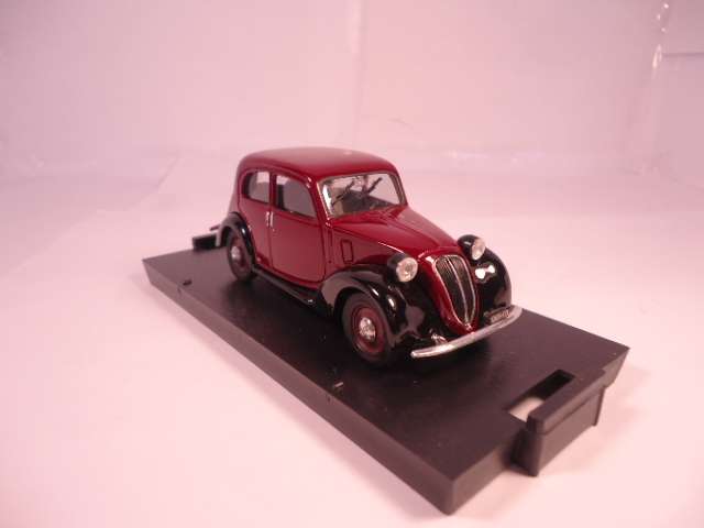 Brumm - 1949 Fiat 1100 - #R065-02