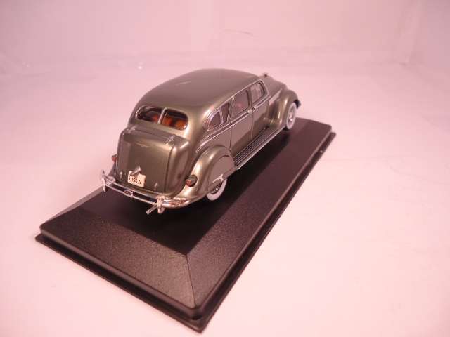 Ixo - 1936 Chrysler Airflow Sedan - #MUS033