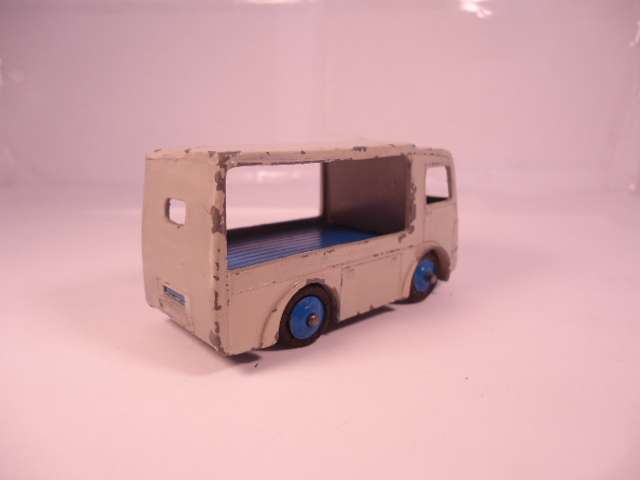 Dinky - Electric Dairy Van - #30v