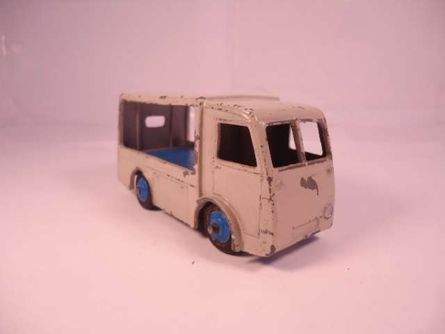 Dinky - Electric Dairy Van - #30v