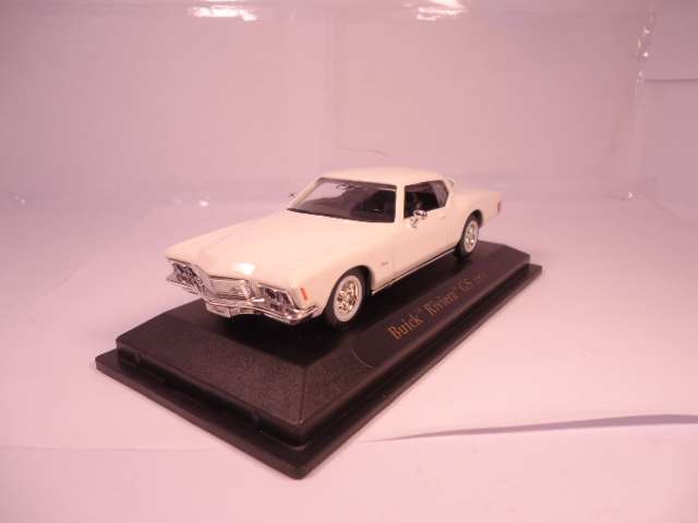 Road Signature - 1971 Buick Riviera GS - #94243