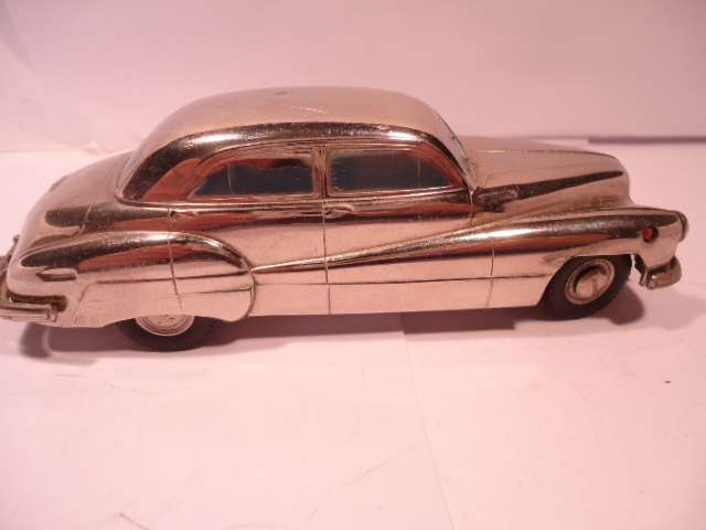 Prameta - Buick 405 - Wind up Toy