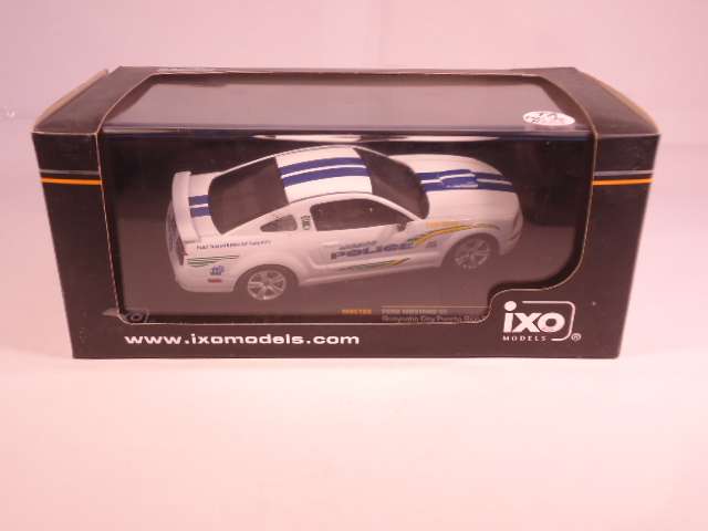 Ixo - Ford Mustang GT - Guaynabo City Puerto Rico Police 2006 - #MOC103