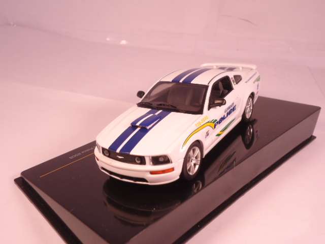 Ixo - Ford Mustang GT - Guaynabo City Puerto Rico Police 2006 - #MOC103