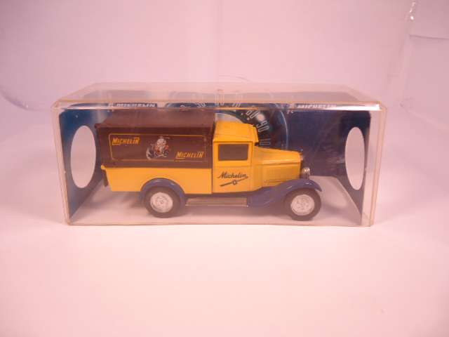 Solido - 1930 Citroen C4F - Michelin