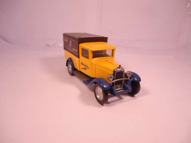 Solido - 1930 Citroen C4F - Michelin