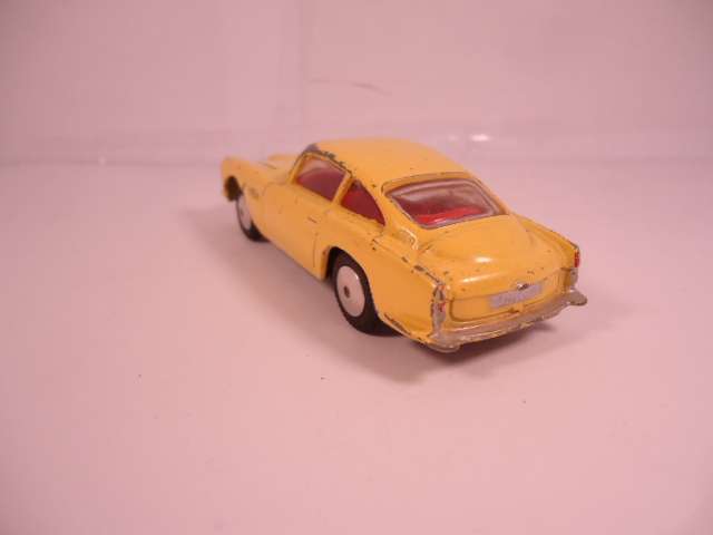 Corgi - Aston Martin D.B.4 - Flat hubs - #218