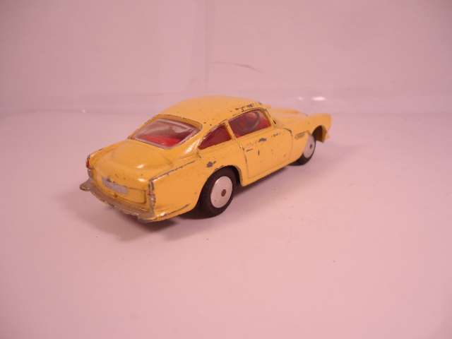 Corgi - Aston Martin D.B.4 - Flat hubs - #218